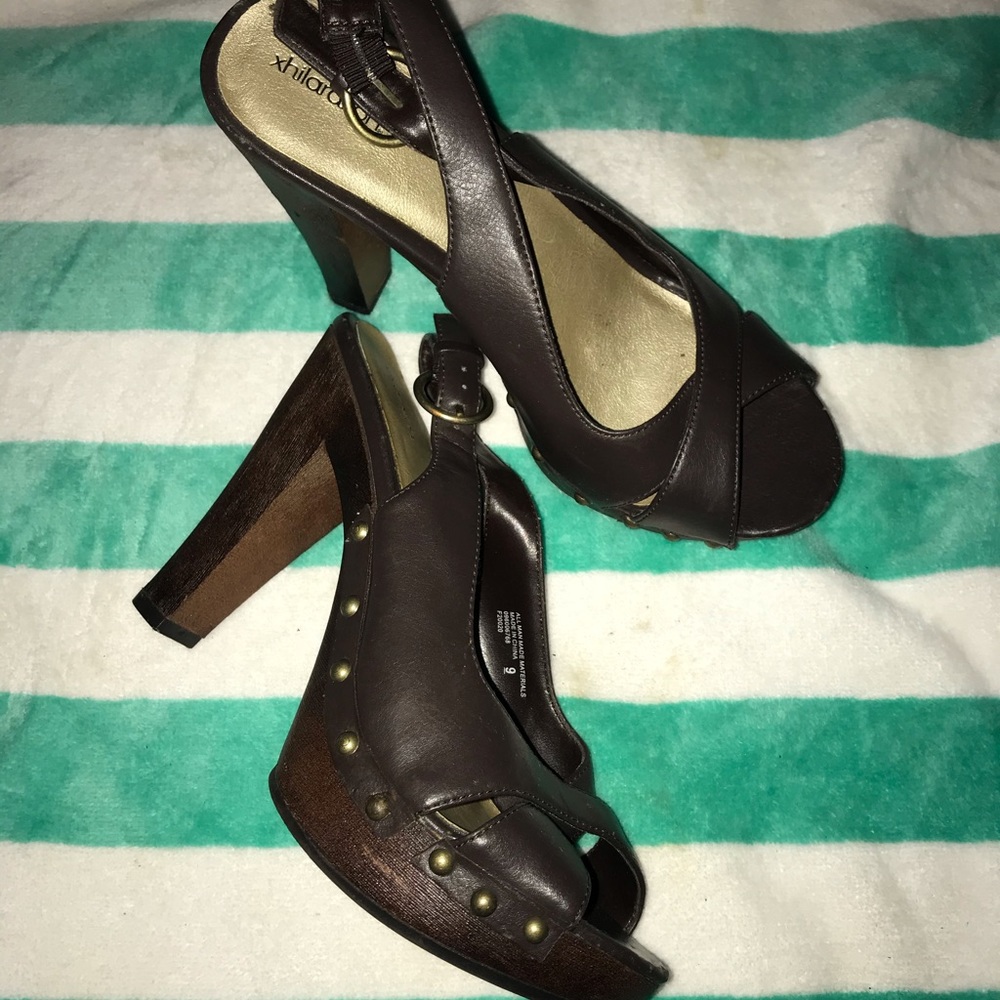 😎 Brown Heels